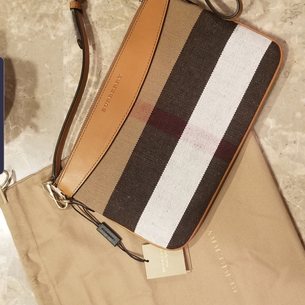 Burberry House Check Derby Peyton Crossbody Clutch